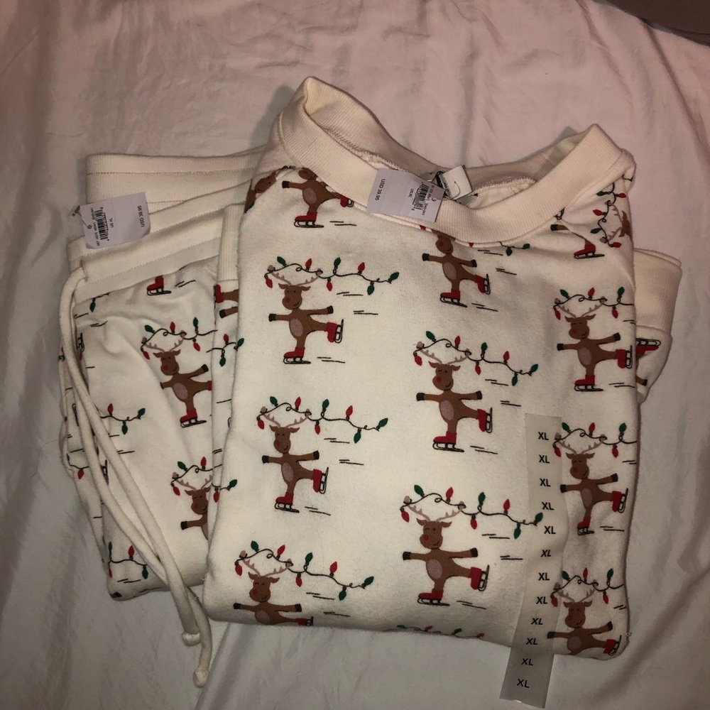 AE Christmas PJ Set